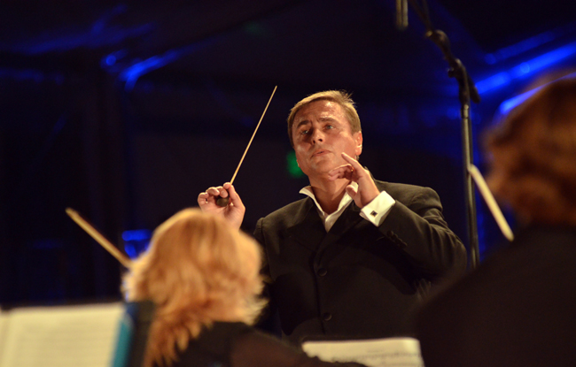 Vladimir Sheiko. Algeria. V International Festival of Symphonic Music. During the concert.