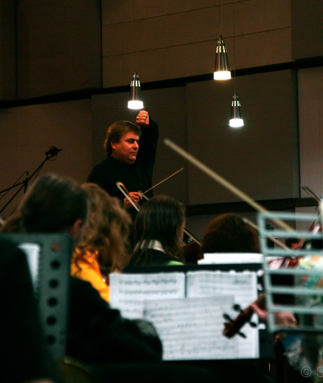 Vladimir Sheiko. In the Big Concert Recording Studio, during the rehearsal