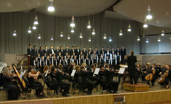  During the concert in the Big Concert Recording Studio