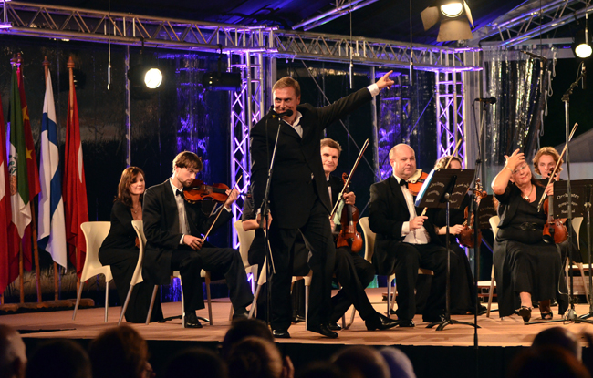 Vladimir Sheiko. Algeria. V International Festival of Symphonic Music. During the concert.