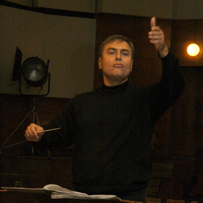 Vladimir Sheiko. In the Big Concert Recording Studio, during the rehearsal