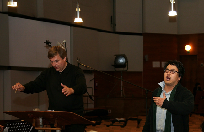 Conductor Vladimir Sheiko & Ho-yoon Chung (tenor, Korea)